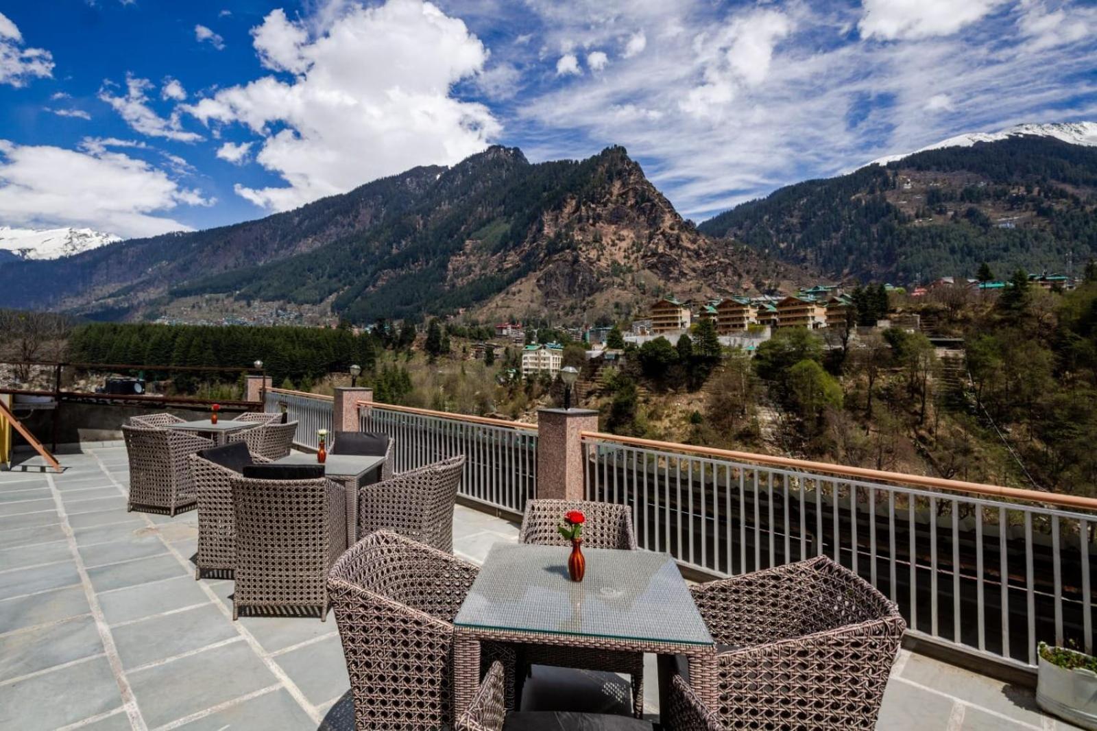 Sarthak Regency By M K Hospitality,Rangri, Manali,Hp,Just 1 Kms From Volvo Parking Hotel Exterior photo