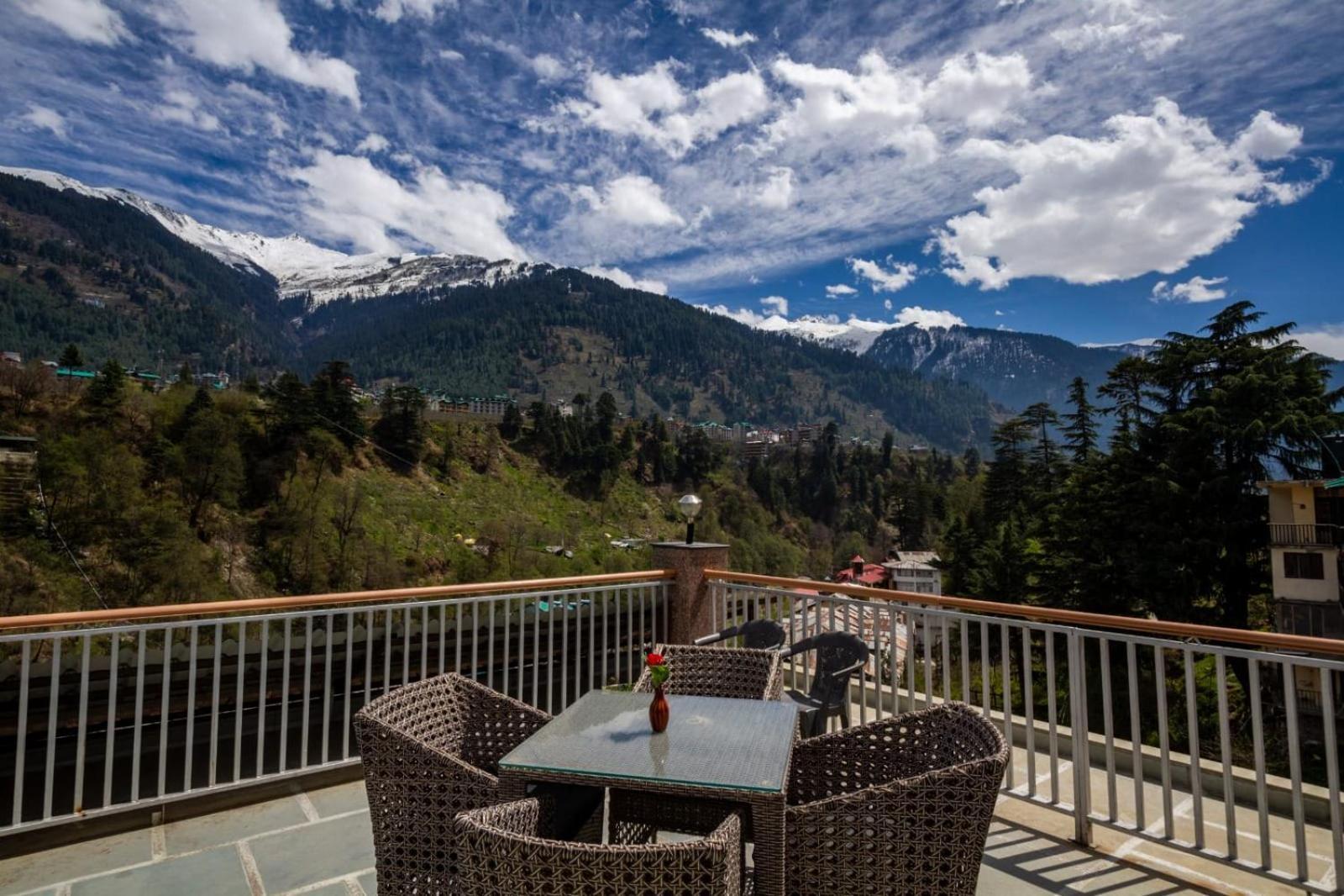 Sarthak Regency By M K Hospitality,Rangri, Manali,Hp,Just 1 Kms From Volvo Parking Hotel Exterior photo