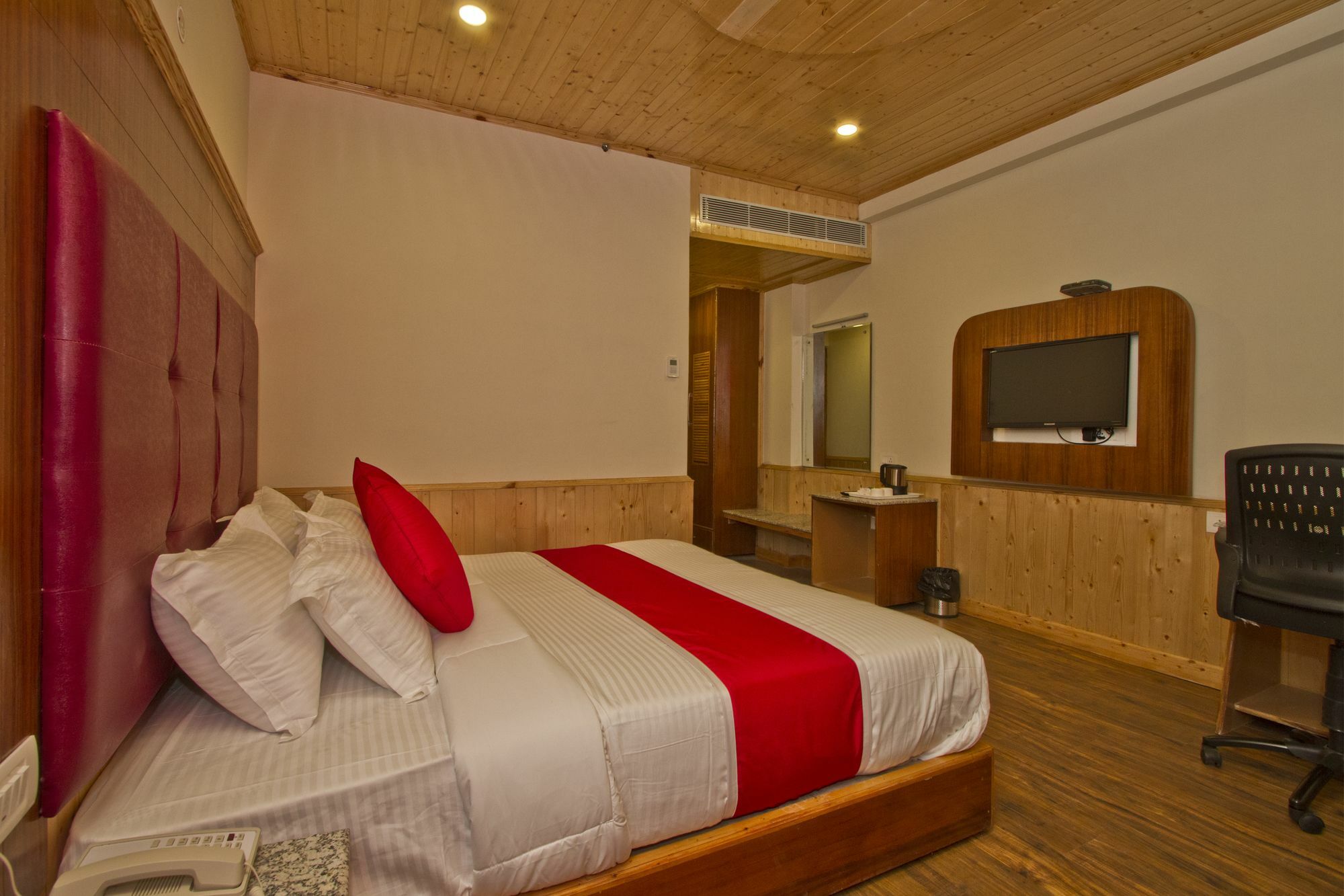Sarthak Regency By M K Hospitality,Rangri, Manali,Hp,Just 1 Kms From Volvo Parking Hotel Exterior photo