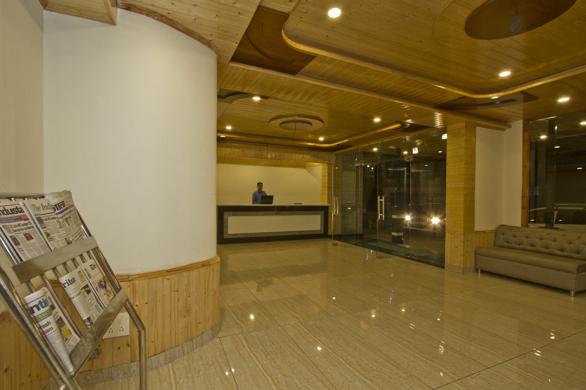 Sarthak Regency By M K Hospitality,Rangri, Manali,Hp,Just 1 Kms From Volvo Parking Hotel Exterior photo